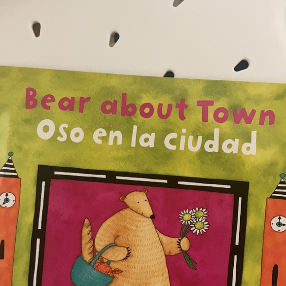 “Bear about town“ Kids Bilingual learning book - Picture 8 of 8